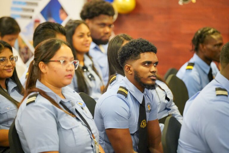 48 étudiants sont diplômés de l&rsquo;École de formation de l&rsquo;aviation civile