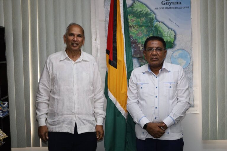 Le directeur de l&rsquo;IICA, Mustapha, discute de l&rsquo;évolution du secteur agricole du Guyana