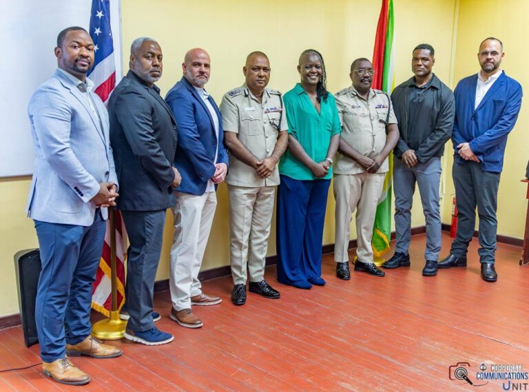 L&rsquo;ambassade américaine facilite la formation au commandement et au contrôle pour les officiers du GPF