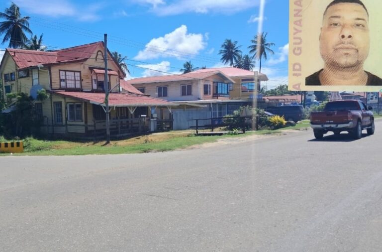 Un ouvrier de Berbice poignardé à mort ; un adolescent suspect en fuite