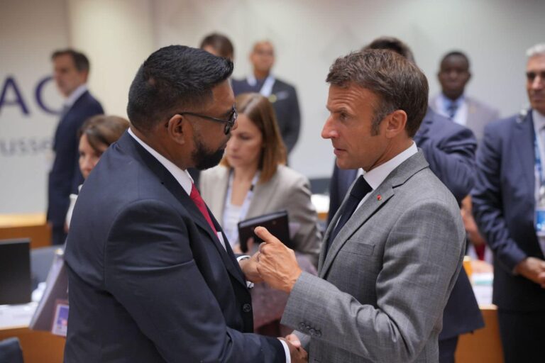 La France reste ferme sur l’intégrité territoriale de la Guyane – Macron