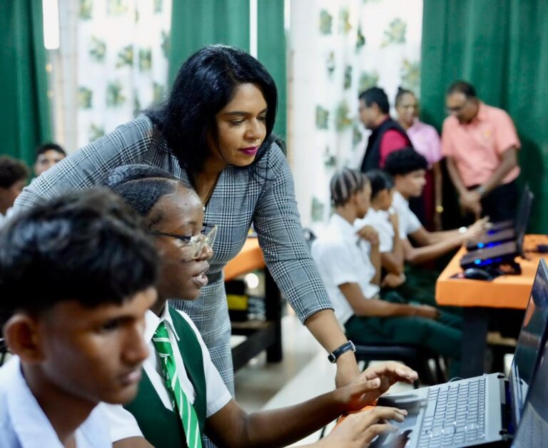 Un laboratoire AutoCAD mis en service à l&rsquo;école secondaire Bygeval