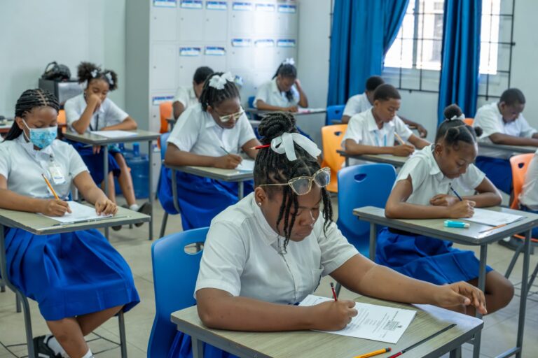 St. George&rsquo;s est la première école publique à passer les examens CCSLC du CXC