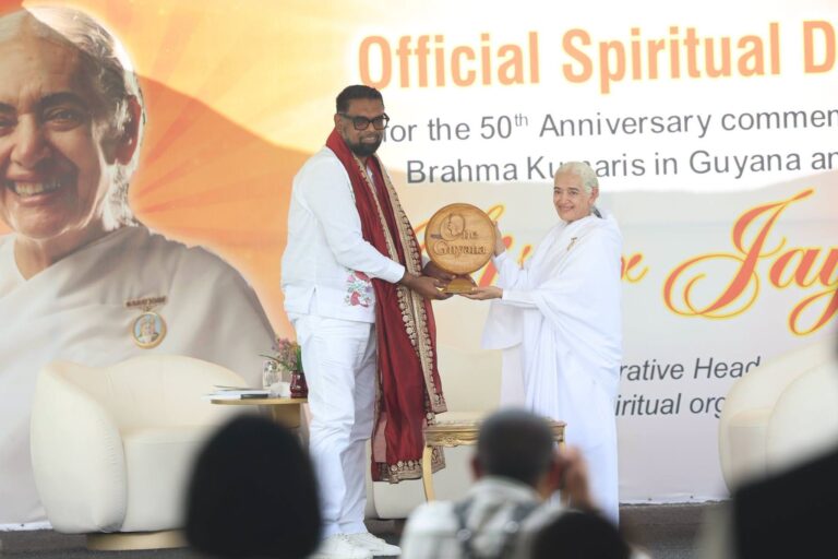 Le président Ali appelle à un développement national fondé sur des valeurs ; fête les 50 ans de Brahma Kumaris en Guyane