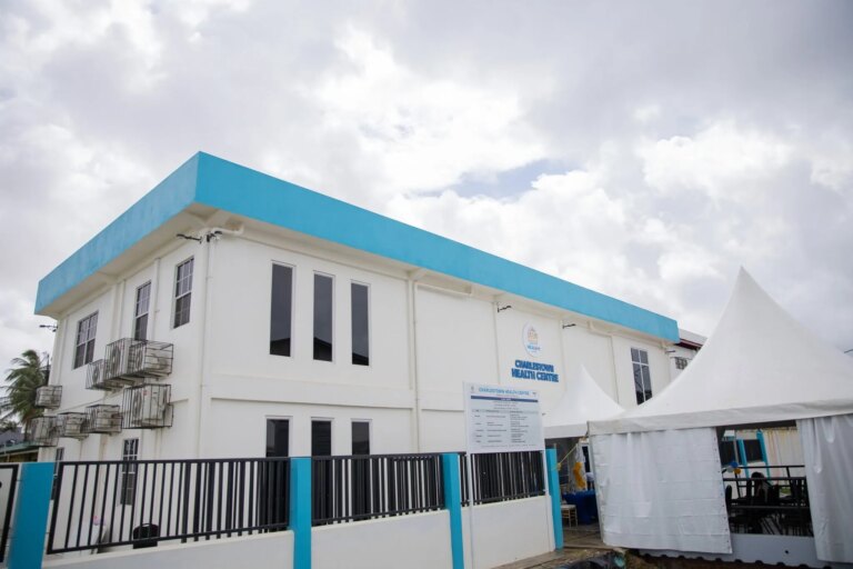 Ouverture du centre de santé moderne de Charlestown, d&rsquo;une valeur de 201,8 millions de dollars, rapprochant des milliers de personnes de soins de santé de qualité