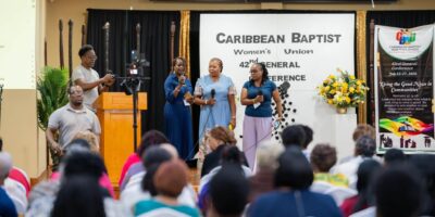 Le Premier ministre Phillips exhorte les femmes baptistes des Caraïbes à renforcer leurs communautés par la foi