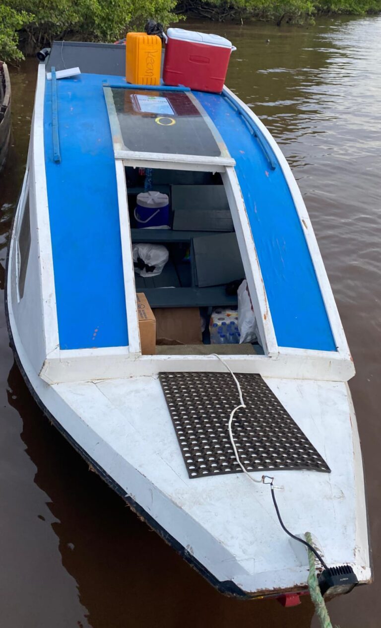 8 blessés après une collision de bateaux sur la rivière Canje ; capitaine arrêté