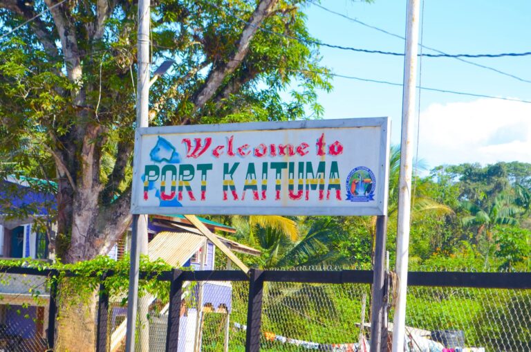Le gouvernement introduit un service de fret provisoire pour garantir que les fournitures essentielles parviennent à Port Kaituma