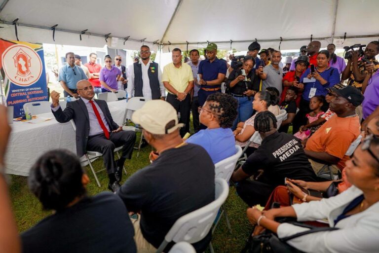 Journée publique de Linden : ne pas être distrait par des « bruits parasites » – le vice-président Jagdeo parle de la tentative ratée de l&rsquo;opposition de perturber l&rsquo;événement